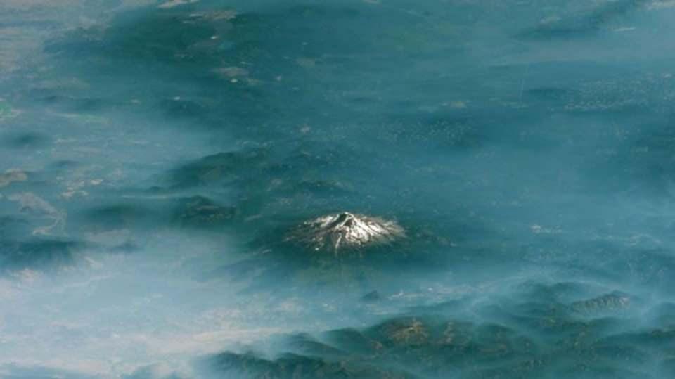 <p>Shasta Dağı (Kaliforniya) </p>