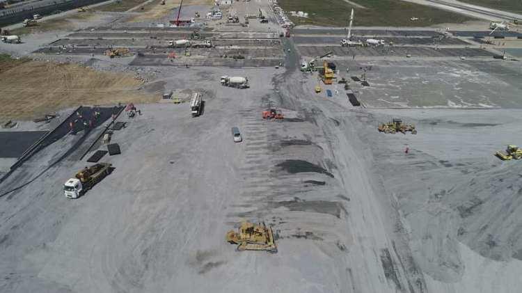 <p>Zemine de beton dökülmeye başlanması dikkat çekti.</p>
<p> </p>