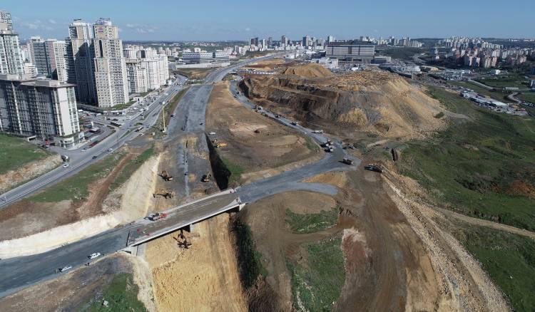Başakşehir Şehir Hastanesi'nin yolları ortaya çıkmaya başladı