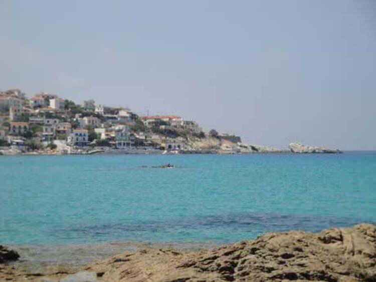 <p>Sisam adasının batı yakasında bulunan İkaria, özellikle sakin bir tatil geçirmek isteyenin tercihi konumunda.</p>

<p> </p>

