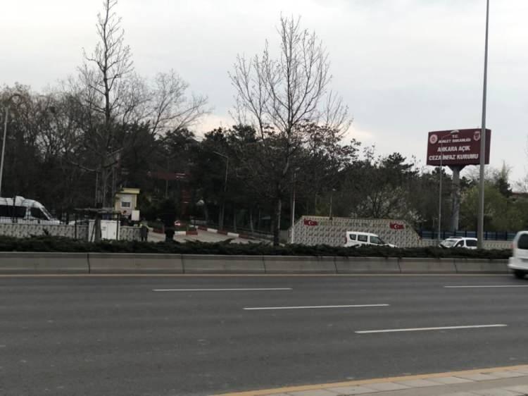 <p>Hükümlülerden Ankaralı olmayanların ise yine aynı şekilde otobüslerle memleketlerine bırakılacağı öğrenildi.</p>