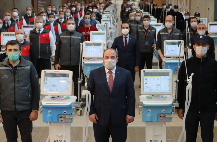 Türk devleri güçlerini birleştirdi! Yerli solunum cihazı teslim edildi