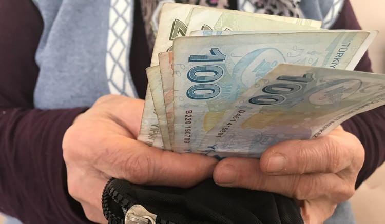 Emeklilere büyük şok! Paraların yarısını yatırdılar