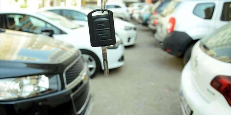 <p>Yapılan bu ekspertiz testleri sayesinde aracın mevcut durumu tespit edilirken, en geniş kapsamlı ekspertiz raporunda, aracın kaza geçmişi, göçük, dolu hasarı, şanzıman, motor, fren sistemi gibi parçaların durumu da yer alıyor. Bu sayede alıcılar artık araçlarını güvenle satın alabiliyor. 8 yaş ve 160 bin km üstü araçlar yönetmelikte zorunlu olan ekspertiz raporu kapsamı dışında tutulmasına ragmen tüm araçların mevcut durumu hakkında detaylı bilgi veren raporun alınması tavsiye uzmanlar tarafından tavsiye ediliyor. </p>
