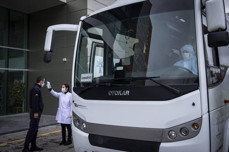 <p>Eğitim merkezindeki izolasyon sürecinde personel için bağışıklık sistemini güçlendirici özel beslenme programı uygulandığını dile getiren Aslan, personelin konakladığı bölgelerin de sürekli kontrol edildiğini kaydetti.</p>
<p> </p>