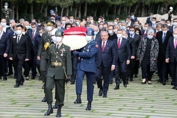 <p>TBMM Başkanı Mustafa Şentop, 23 Nisan Ulusal Egemenlik ve Çocuk Bayramı dolayısıyla Atatürk Anıtı'na çelenk bıraktı. </p>

<p> </p>
