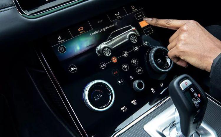 <p>Jaguar Land Rover, üç silindirli benzinli ünite ve bir elektrik motorundan oluşan yeni plug-in hybrid sistemini tanıttı. </p>
