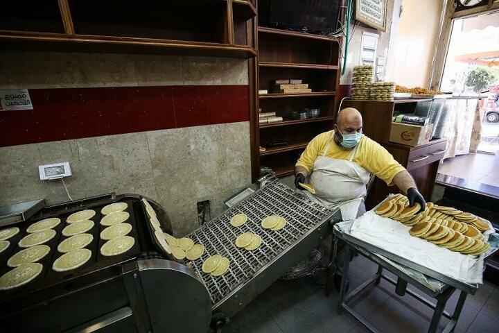 <p>Ramazan ayının başlamasıyla Kudüs'teki fırınlarda da geleneksel ekmek yapımına hız verildi.</p>