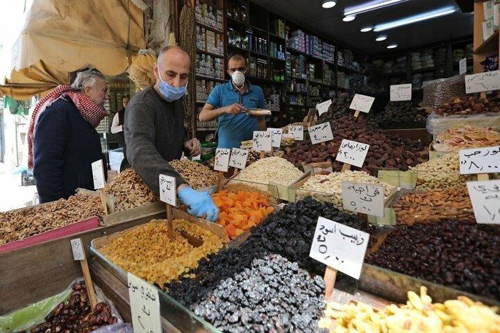 <p>Ürdün'ün başkenti Amman'da da tezgahlar ramazan ayı için kuruldu.</p>
