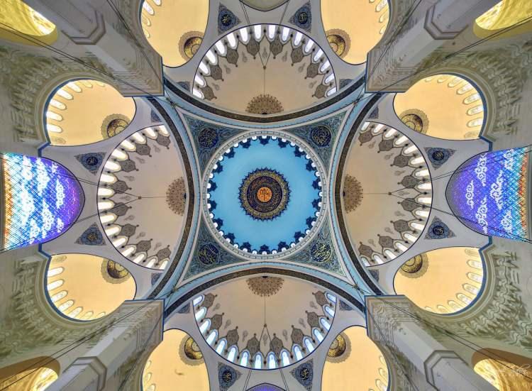 <p>Büyük Çamlıca Camisi - İstanbul<br />
<br />
Fotoğraf: Cemil Şahin</p>
<p> </p>