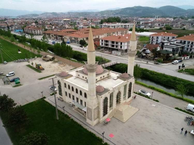 <p>Bosnalı Hacı Mehmet Çalışkan Camisi - Sakarya</p>
