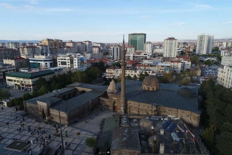 <p>Hunat Hatun Camisi ve Medresesi - Kayseri</p>