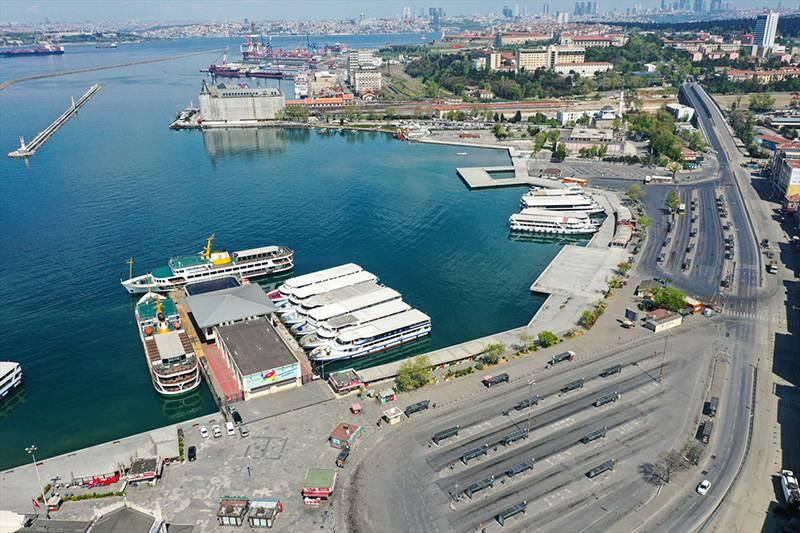 <p>Kadıköy Meydanı</p>
