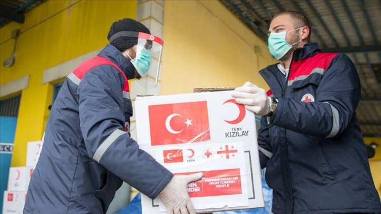 <p>Türk Kızılay, 25 Nisan tarihinde Gürcistan Kızılhaç Derneğine tıbbi ve saha ekipmanları yardımında bulundu.</p>
<p> </p>