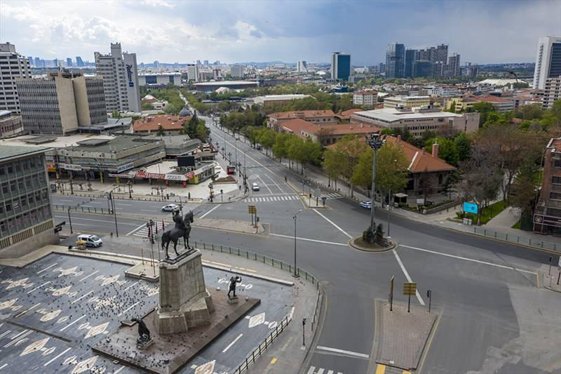 <p>Ankara'daki Ulus Meydanı </p>