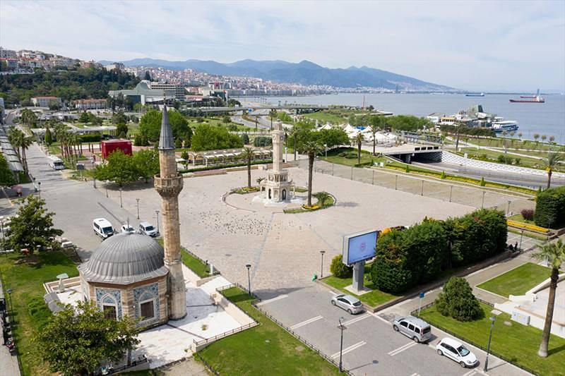 <p> İzmir'deki Konak Meydanı</p>