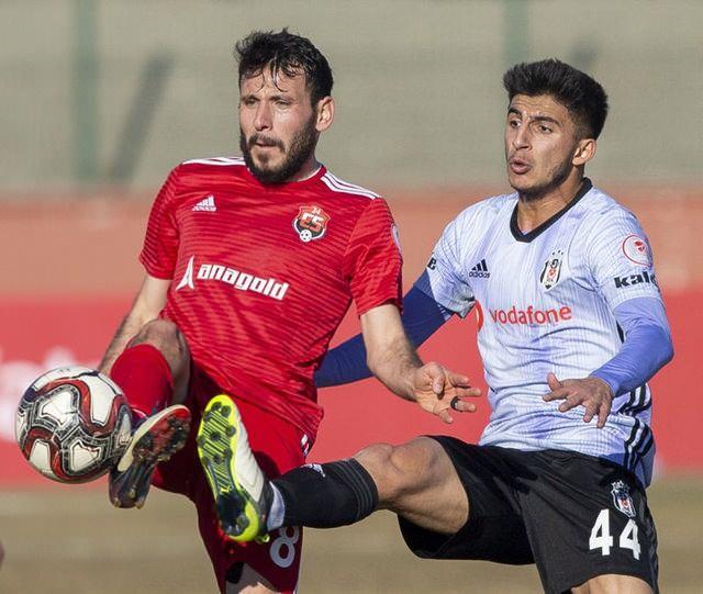 <p>1. Lig ekibi Ümraniyespor’a gönderilen Erdem Seçgin, 5 kez forma şansı yakalarken Hasic ise, 2 maçta yeşil sahalarda boy gösterdi. </p>

<p> </p>
