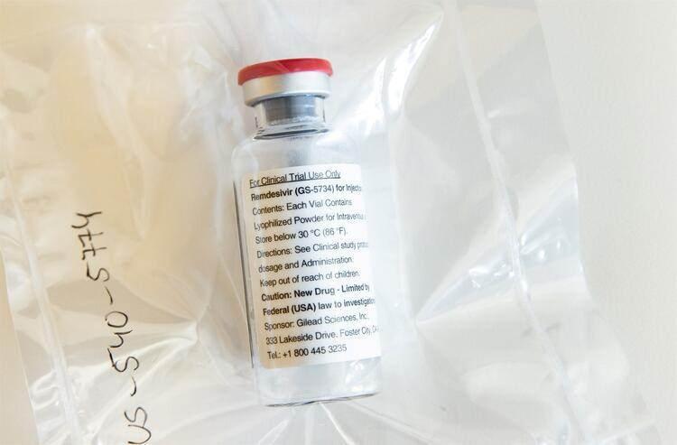 <p><strong>DSÖ REMDEVİSİR RAPORUNU SİLMİŞTİ </strong></p>

<p>Dünya Sağlık Örgütü geçtiğimiz hafta (WHO) yanlışlıkla yayımladığı bir belgede, koronavirüs tedavisi için umut olabileceği düşünülen "remdesivir" adlı antiviral ilacın ilk tam kapasiteli klinik denemelerinin başarısızlıkla sonuçlandığını bildirmişti.</p>
