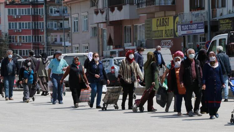 <p>Aşama 3: 1 Ocak 2021-Kovid 19 için aşının geliştirilerek uygulandığı tarih</p>

<p> </p>
