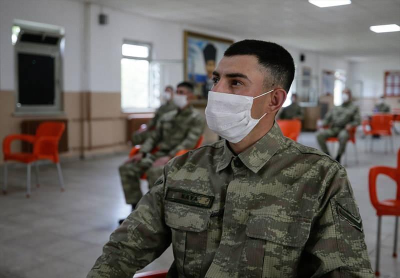 <p>Ulaştırma Terminal Birlik Komutanlığında yürütülen çalışmalarla ilgili bilgi veren Kılıç, şunları kaydetti:</p>
<p> </p>