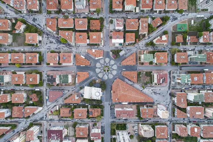 <p>Yeni Mahalle Meydanı / Kayseri</p>