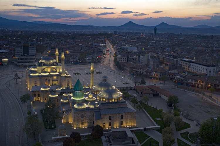 <p>Mevlana Meydanı / Konya</p>