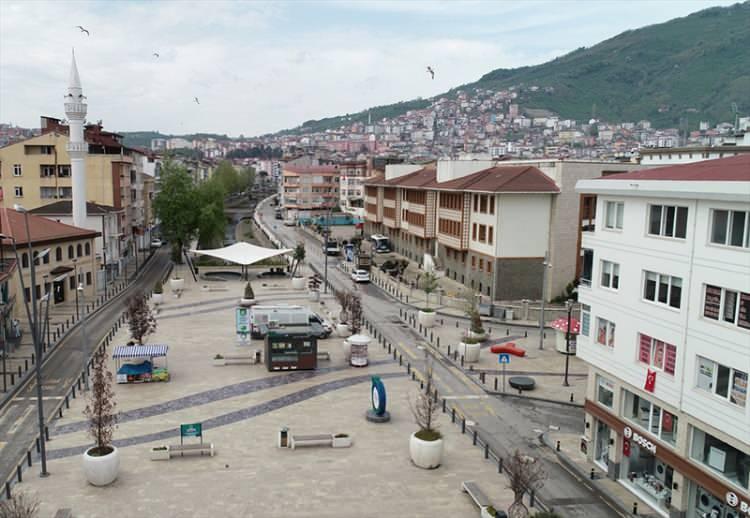 <p>Köprübaşı Meydanı / Ordu</p>

