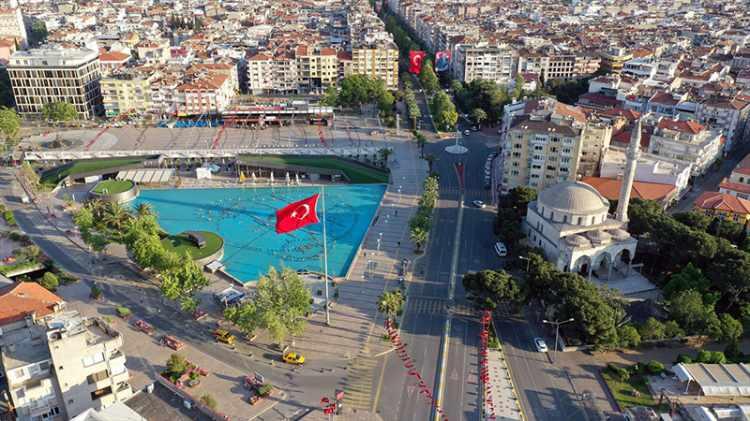 <p>Atat&uuml;rk Kent Meydanı /&nbsp;Aydın</p>
