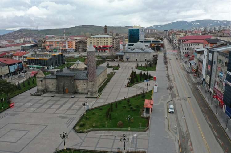 <p>Kent Meydanı /&nbsp;Erzurum</p>
