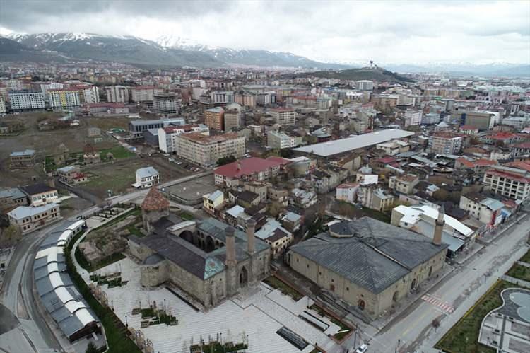 <p>Kent Meydanı / Erzurum</p>
