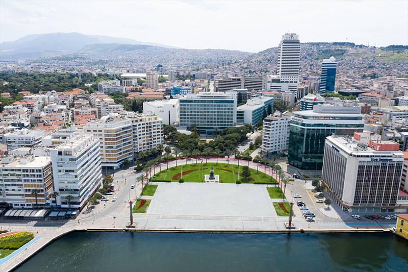 <p>Cumhuriyet Meydanı</p>