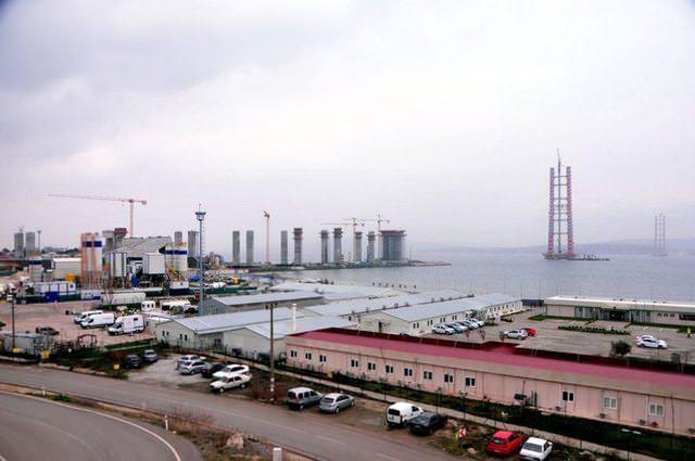 <p>1915 Çanakkale Köprüsü'nün 18 Mart 2022'de hizmete açılması planlanıyor.</p>
<p> </p>