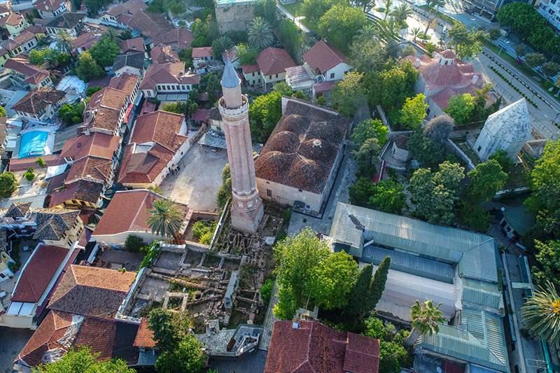 <p>Yivli Minare Camisi / Antalya</p>