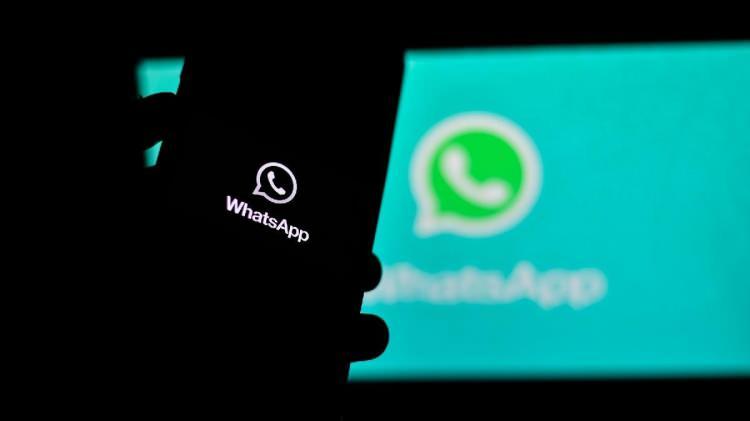 <p>WhatsApp pek çok kullanıcısı tarafından talep edilen özellik için harekete geçti. Şirketin geçtiğimiz haftalarda çoklu cihaz desteği özelliğini test etmeye başladığı ortaya çıkmıştı. Söz konusu yeni özellik ile ilgili yeni ipuçları ortaya çıktı.</p>
