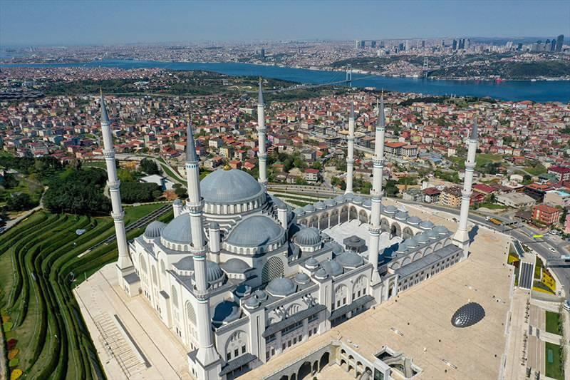 <p>Büyük Çamlıca Camisi / İstanbul</p>