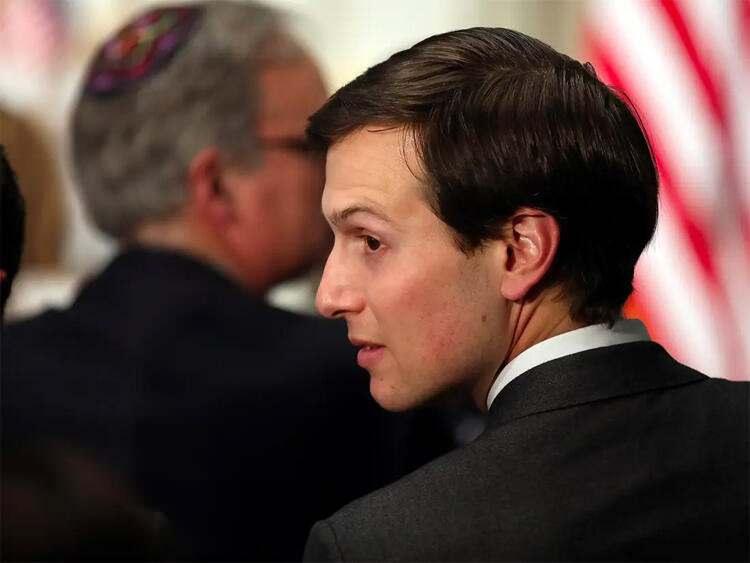 <p>Asistanın hastalığın herhangi bir belirtisini göstermediği belirtildi. Ivanka ile eşi Jared Kushner’in testinin ise negatif çıktığı kaydedildi. </p>
<p> </p>