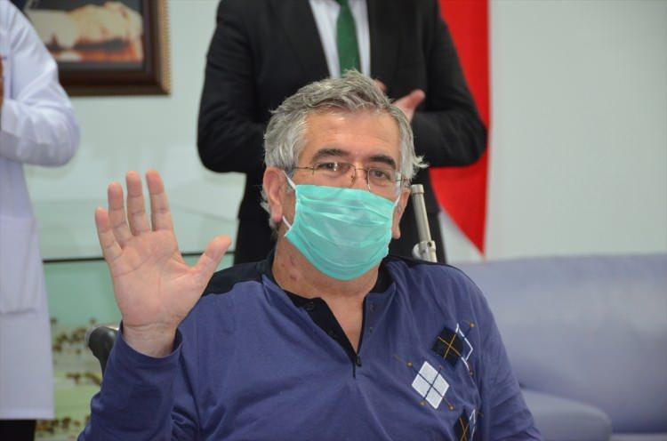 <p>Hastaneye geldikten sonra hemen tedaviye başlandığını aktaran Aybar, "Bir süre sonra yoğun bakıma indik. Ondan sonraki süreci hatırlamıyorum. 4-5 gündür de servisteyim.</p>