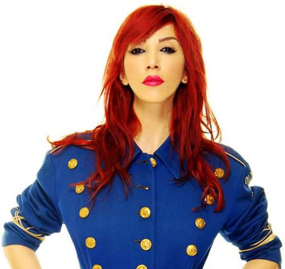<p><strong>HANDE YENER</strong></p>

<p><strong>100 BİN TL</strong></p>
