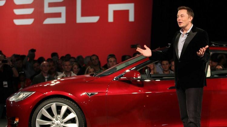 <p>Musk, ilerde sağlanacak gelişmelerle yapay zeka teknolojisinin insanlık için bir felakete dönüşebileceğini düşündüğünden, insanların zihinsel kapasitesini geliştirebilecek teknolojilere ihtiyaç duyulacağı kanısında.</p>

<p> </p>
