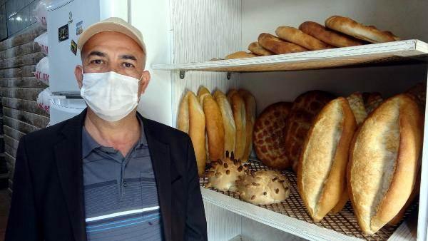 <p>Ekmek almaya gelen vatandaşlar ise koronavir&uuml;se benzeyen ekmekleri tezgahta g&ouml;r&uuml;nce b&uuml;y&uuml;k şaşkınlık yaşadıklarını s&ouml;yledi.&nbsp;</p>
