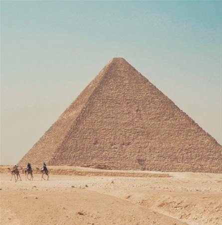 <p>Piramitler.</p>

<p> </p>
