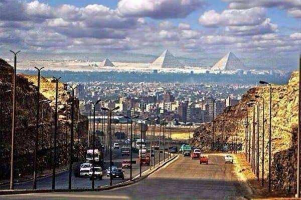 <p>Mısır Piramitleri.</p>

<p> </p>
