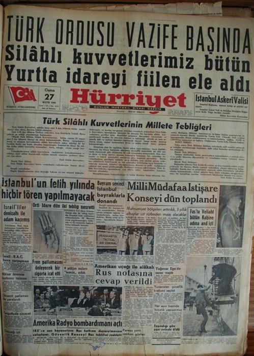 <p>27 Mayıs Darbesi, 27 Mayıs 1960 tarihinde yapılan ve Türkiye Cumhuriyeti tarihinde gerçekleşmiş ilk askerî darbe. Ayrıca Darbe emir komuta zinciri içinde yapılmamıştır; 37 düşük rütbeli subayın planları ile icra edilmiştir.</p>

<p> </p>
