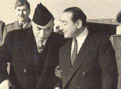 <p>"Yassıada'da yemeğe giderken, tek sıra gitme mecburiyeti var. Fatin Rüştü Zorlu sıradan ayrılıyor ve Hasan Polatkan da yürümeye başlıyor. İkisi de aynı davadan yargılanıyor, ikisinin arasında konuşmama emri var. Giderken, gelirken konuşmasınlar diye emir verildi bize. Bu sırada bir muhafız subay, Zorlu'yu uyarıyor tek sıra yürümeleri konusunda. Zorlu da 'Biz asker miyiz, bize emredemezsiniz.' diye karşılık veriyor. Tartışmanın büyümesi üzerine kavga çıkıyor ve muhafız subay, Zorlu'nun gözüne yumruk atıyor."</p>
<p> </p>