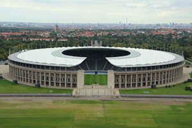 <p><strong>Berlin Olimpiyat Stadyumu</strong></p>

<p>Kapasite: 74064</p>

<p>Ülke: Almanya</p>

<p>Şehir: Berlin</p>
