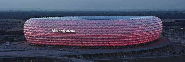 <p><strong>Allianz Arena</strong></p>

<p>Kapasite: 75024</p>

<p>Ülke: Almanya</p>

<p>Şehir: Münih</p>
