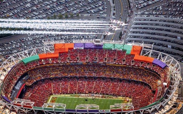 <p><strong>Fedex Field</strong></p>

<p>Kapasite: 80000</p>

<p>Ülke: ABD</p>

<p>Şehir: Landover, Maryland</p>
