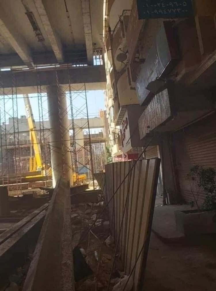 <p>Köprünün fotoğraflarının sosyal medyada yayılmasının ardından Kahire yönetimi eleştirilerin hedefi haline geldi.</p>