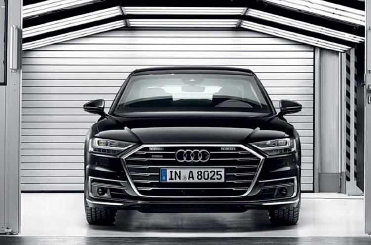 <p>Araçta yer alan çift turbolu V8 motor 571 bg güç ve 800 Nm tork sağlarken bu ağırlıkta bir aracın 100 km hıza 6.3 saniyede ulaşmasını sağlıyor.</p>

<p> </p>
