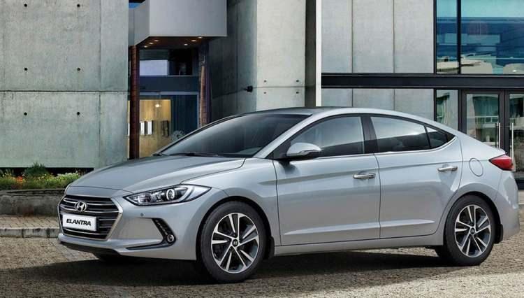 <p><span style="color:#FF8C00"><strong>HYUNDAİ</strong></span></p>
<p>Elantra 1.6 MPI 6 İleri Düz Style (Benzinli) </p>
<p>Şubat liste fiyatı <strong>131.400 TL</strong></p>
<p>Mart liste fiyatı <strong>136.150 TL</strong></p>
<p>Mayıs liste fiyatı <strong>148.800 TL</strong></p>
<p> </p>